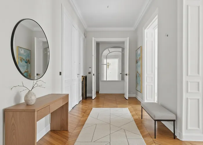 4 Bedrooms Georges V Tour Eiffel Daire Paris