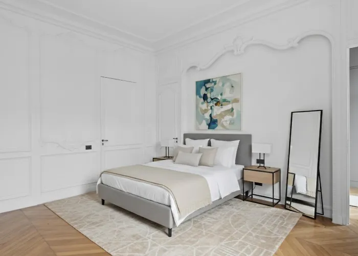 Daire 4 Bedrooms Georges V Tour Eiffel Paris
